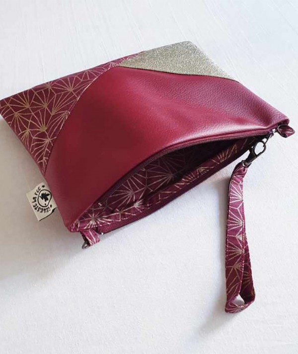 Pochette vegan simili cuir Céleste bordeaux et dorée sans cuir ni colle animale